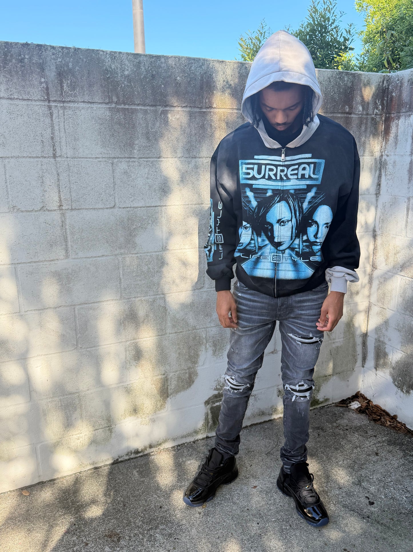 5URREAL HOODIE