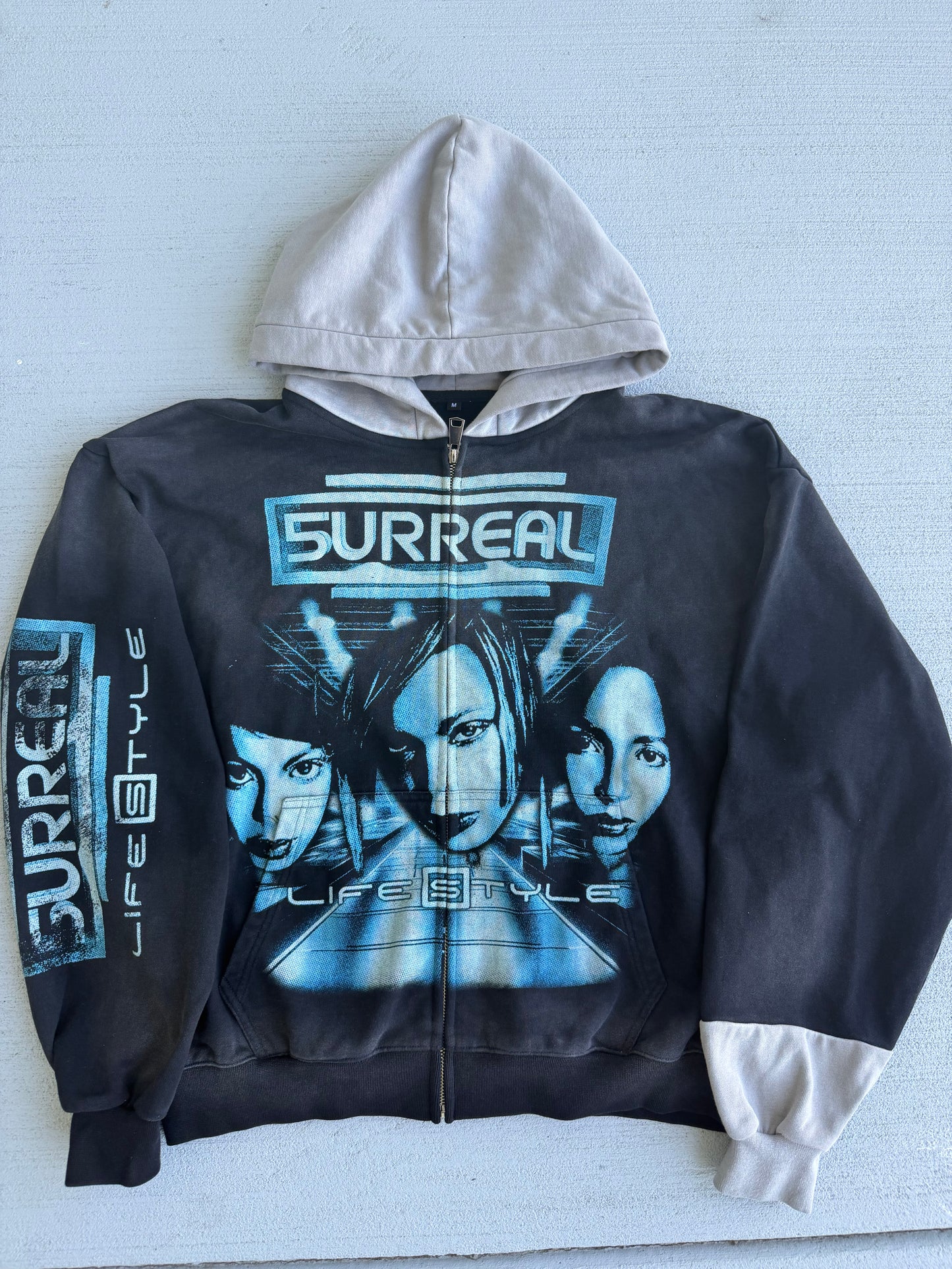 5URREAL HOODIE
